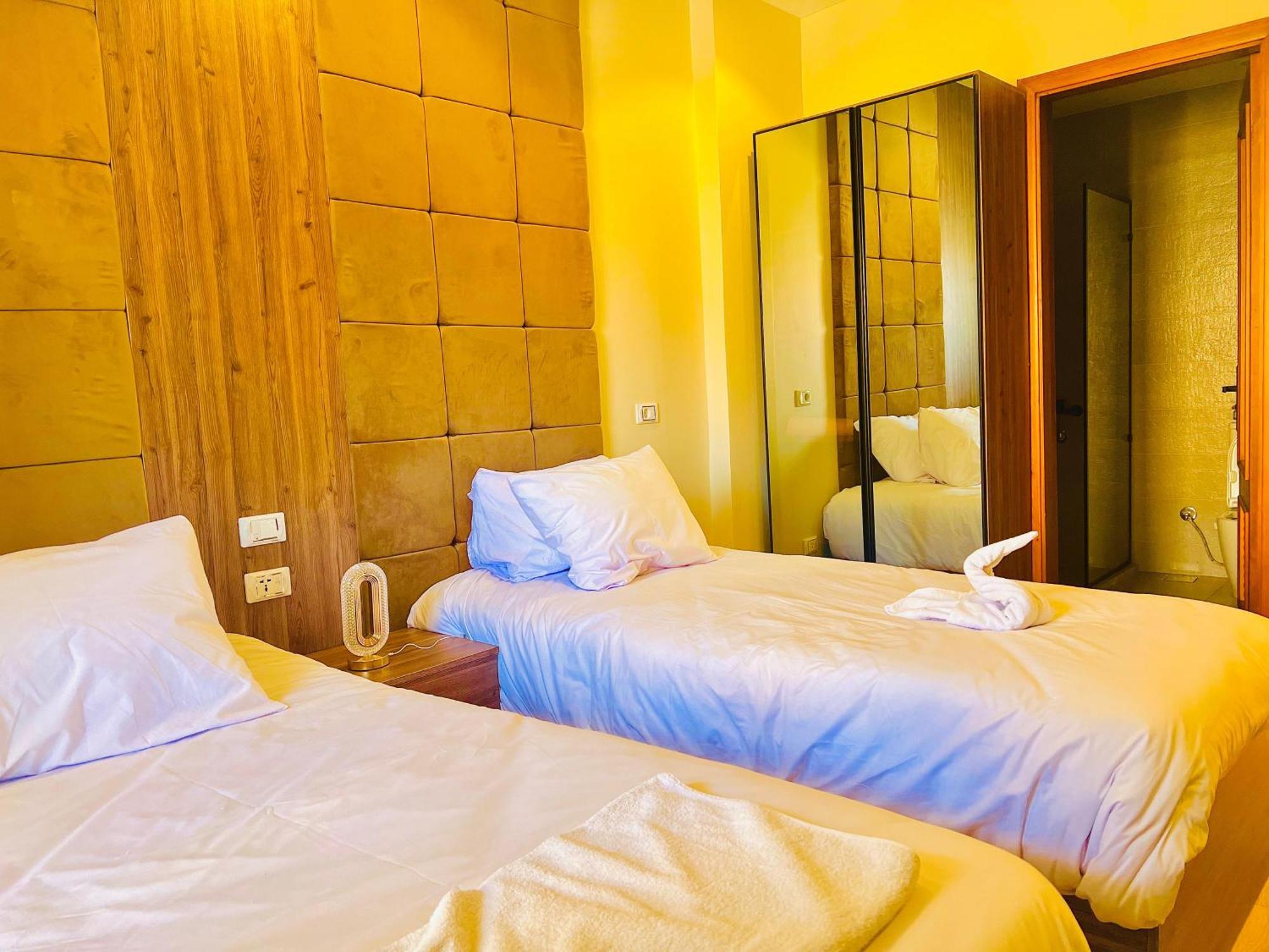 Oro Pyramids View Hotel Cairo