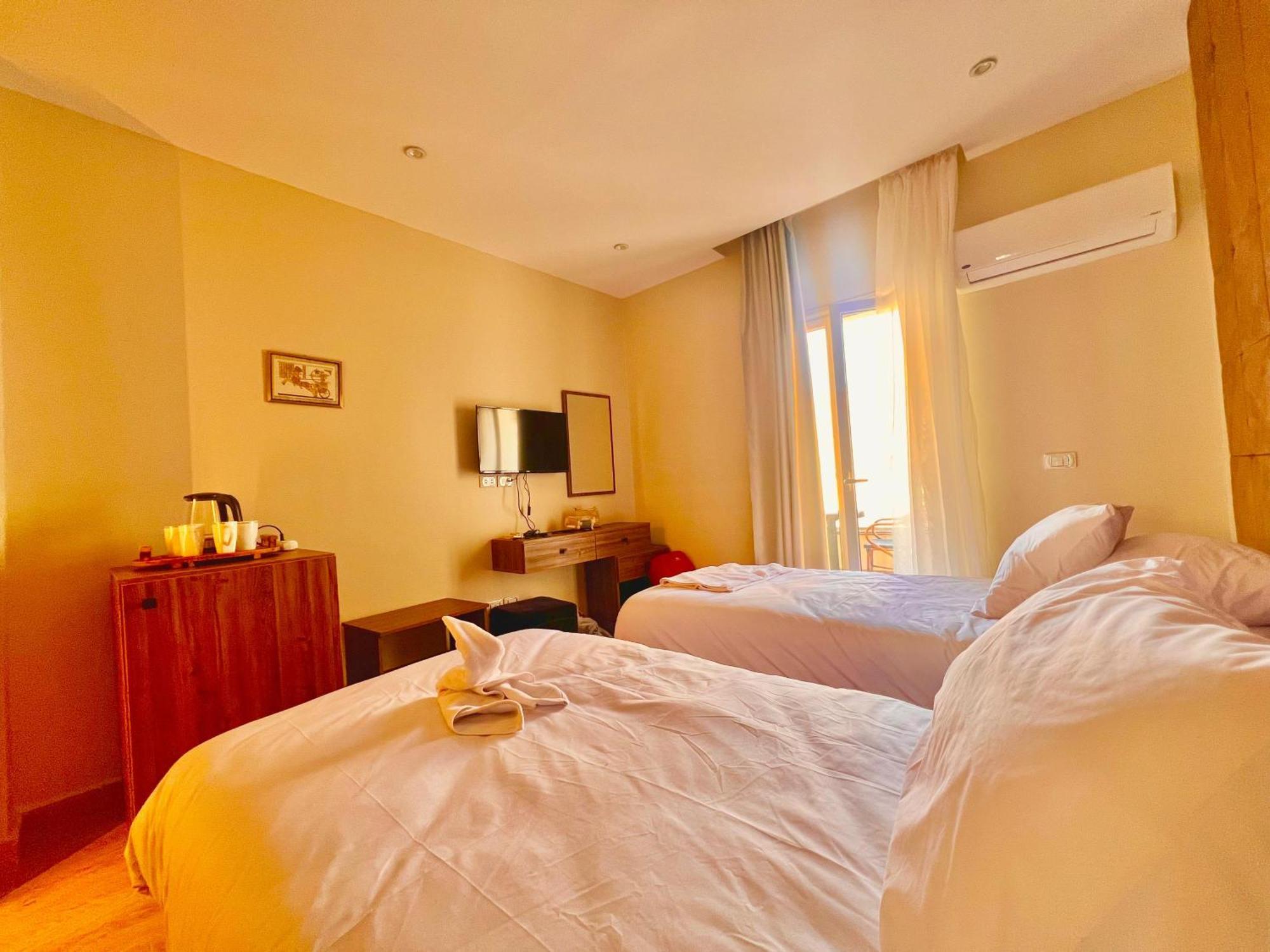 Oro Pyramids View 3* Cairo