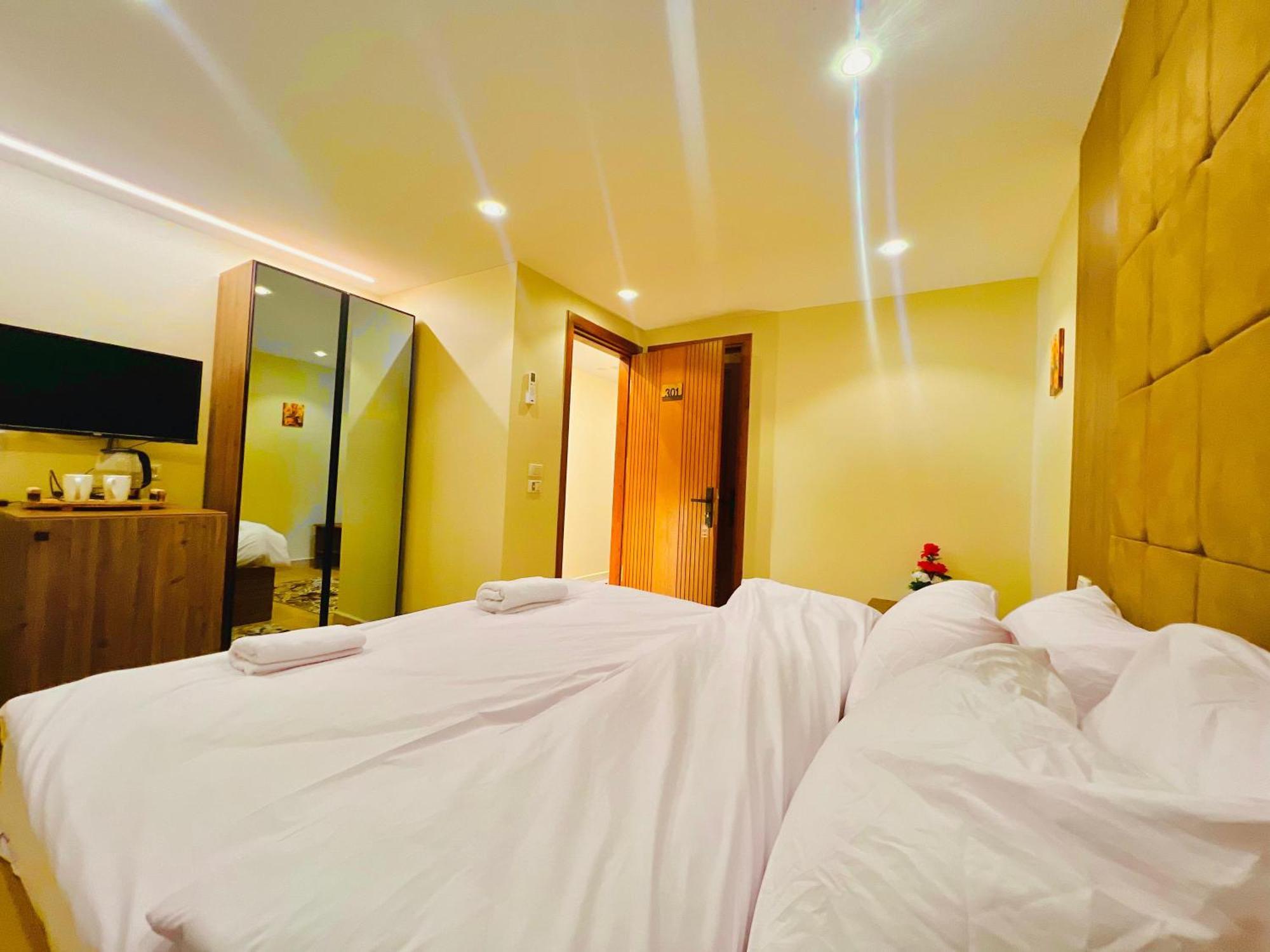 Hotel Oro Pyramids View