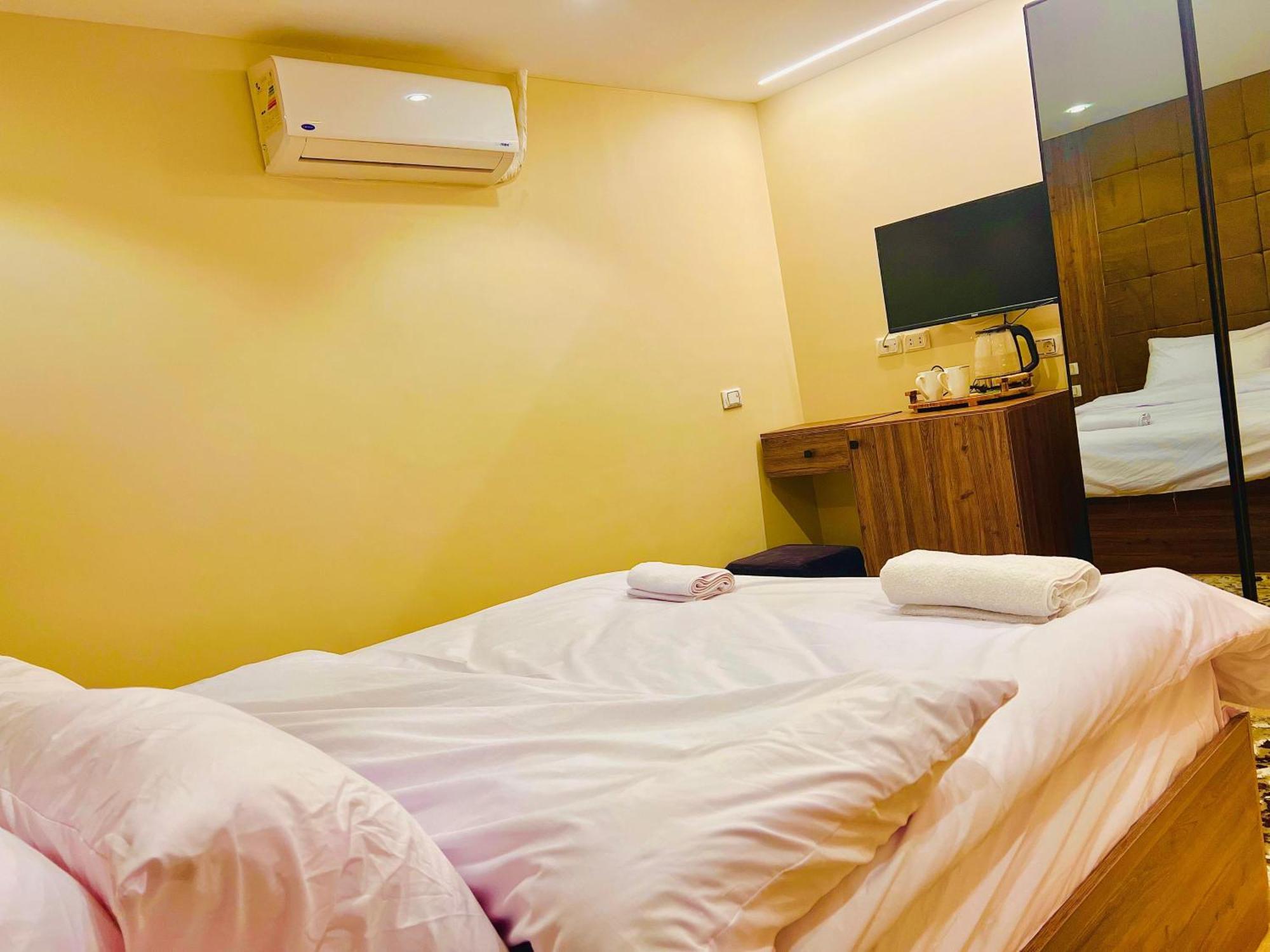 Oro Pyramids View Hotel 3*